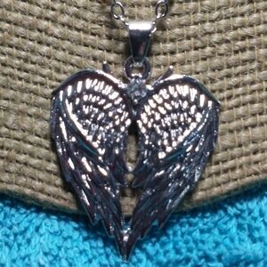 Silvertone angel wings heart necklace valentine